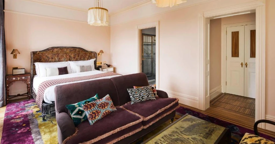 Best Hotels Near Javits Center for Business, Events & Sightseeing