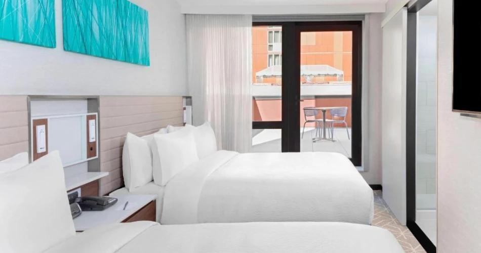 Your Guide to the Best Accommodations Near Javits Convention Center, NYC
