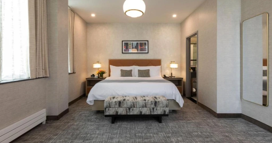 Your Guide to the Best Accommodations Near Javits Convention Center, NYC
